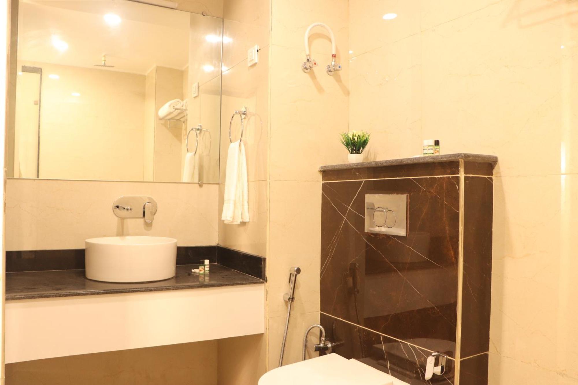 Green Hotel - Behind Parmarth Niketan Rishīkesh 客房 照片